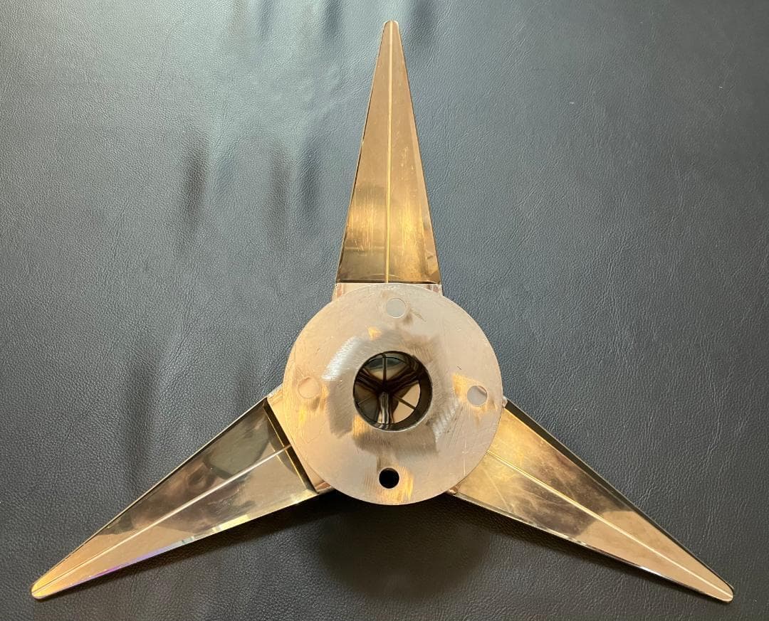 ウロコステンレス製 大型車用 22.5インチ ホイールうろこスピンナー 4個