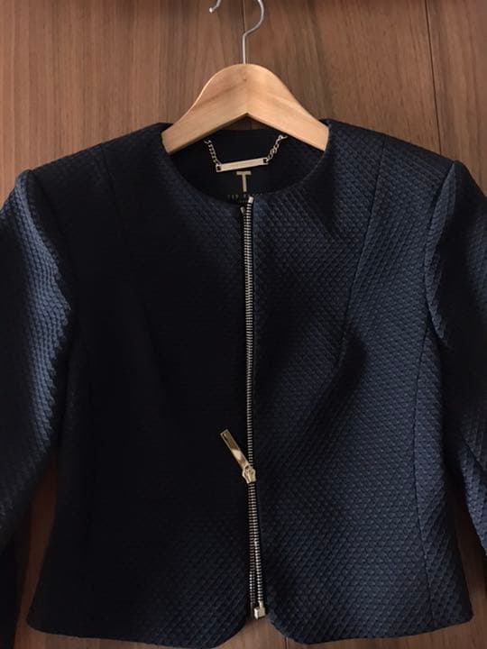 新品未使用　テッドベイカー　ジャケット