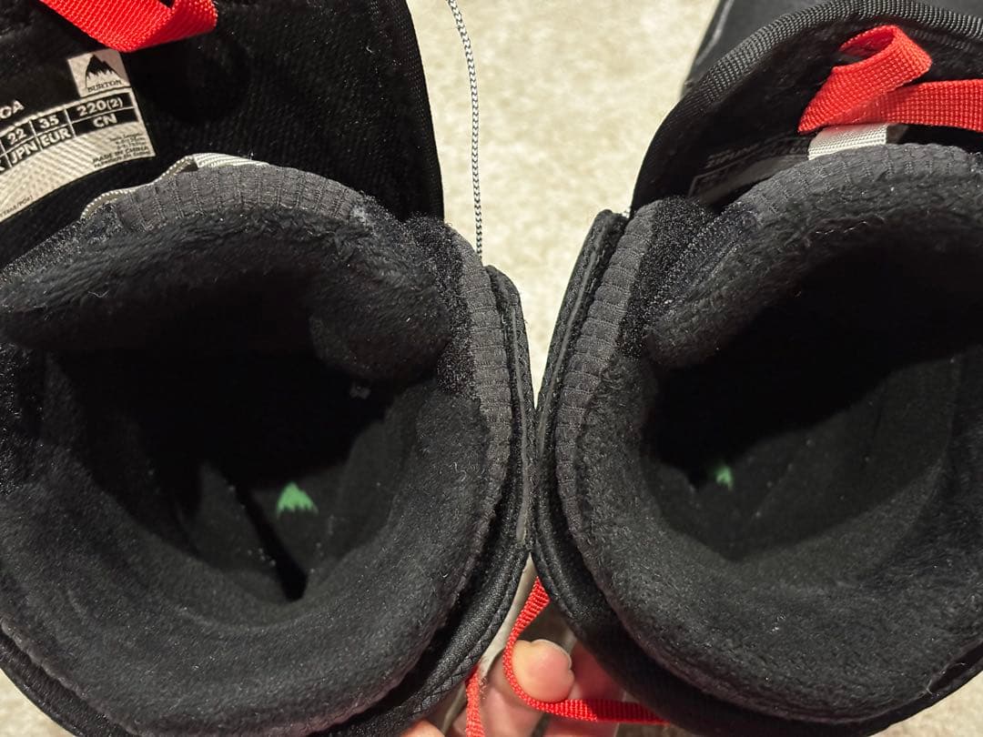 Burton ZIPLINE BOA キッズスノーボードブーツ　サイズ22センチ