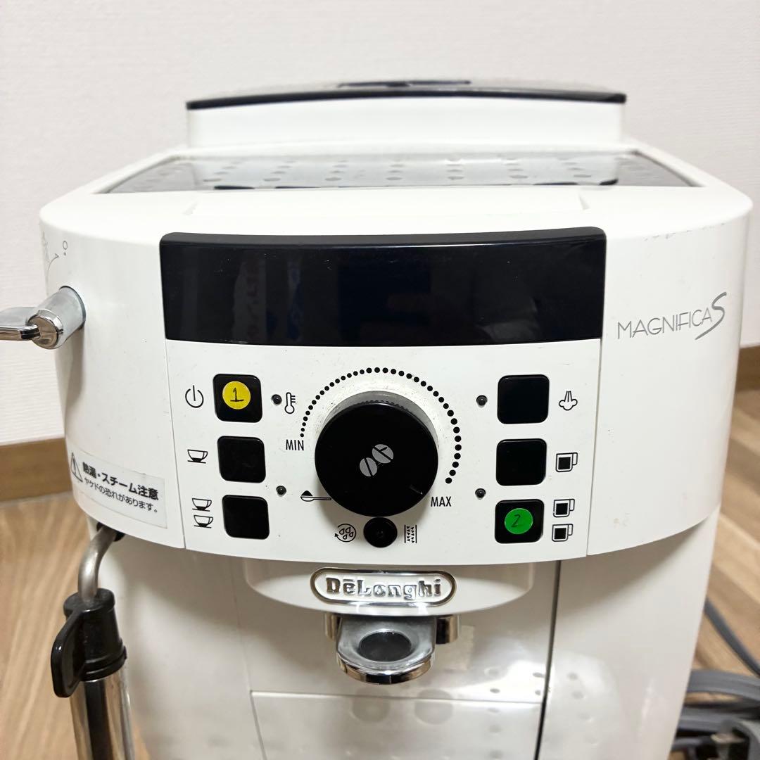 デロンギ マグニフィカS ECAM22112W