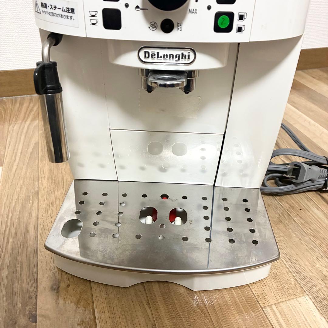 デロンギ マグニフィカS ECAM22112W