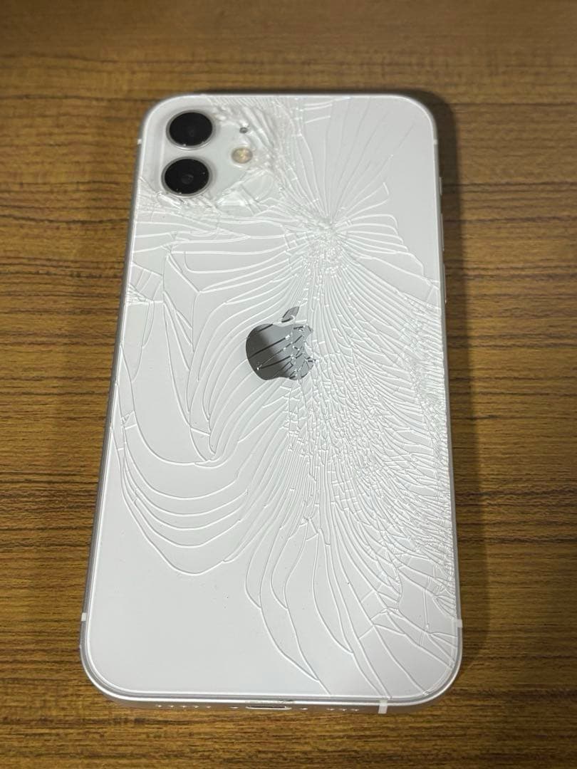 iPhone 12 ホワイト 本体