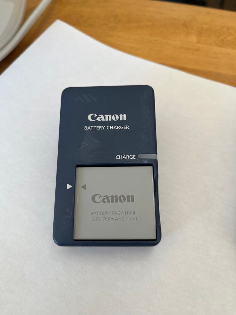 Canon IXY パープル デジタルカメラ 本体と充電器