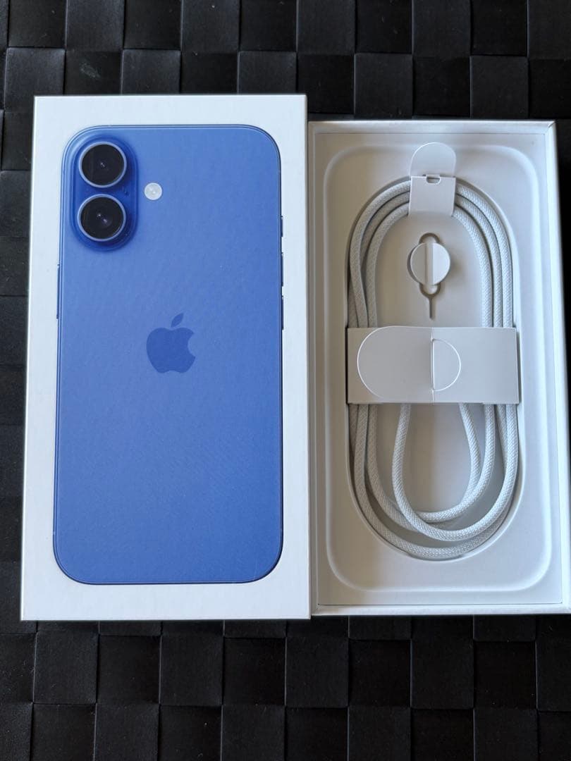 【超美品】iPhone16 128GB 【ウルトラマリン】新品ガラスフィルム付
