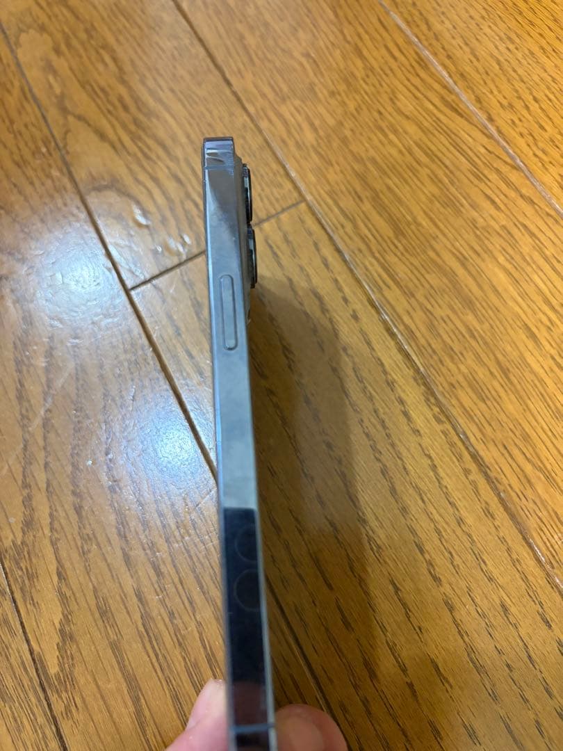 グェンディンロンApple iPhone 13 Pro 　128GB