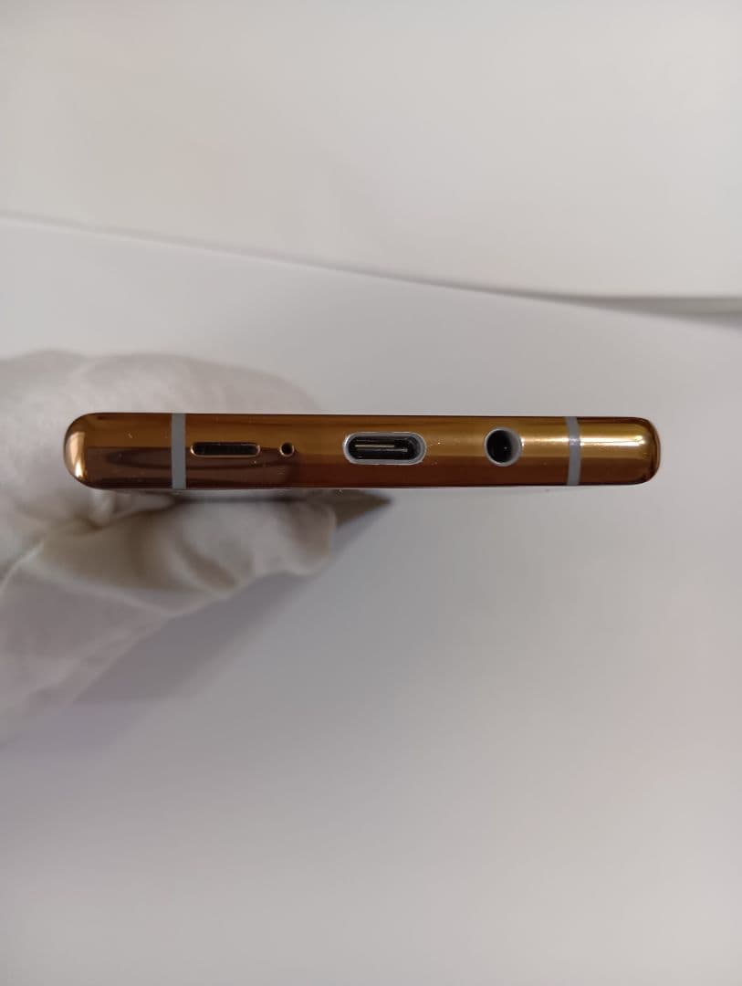 docomo 5G スマートフォン ゴールド