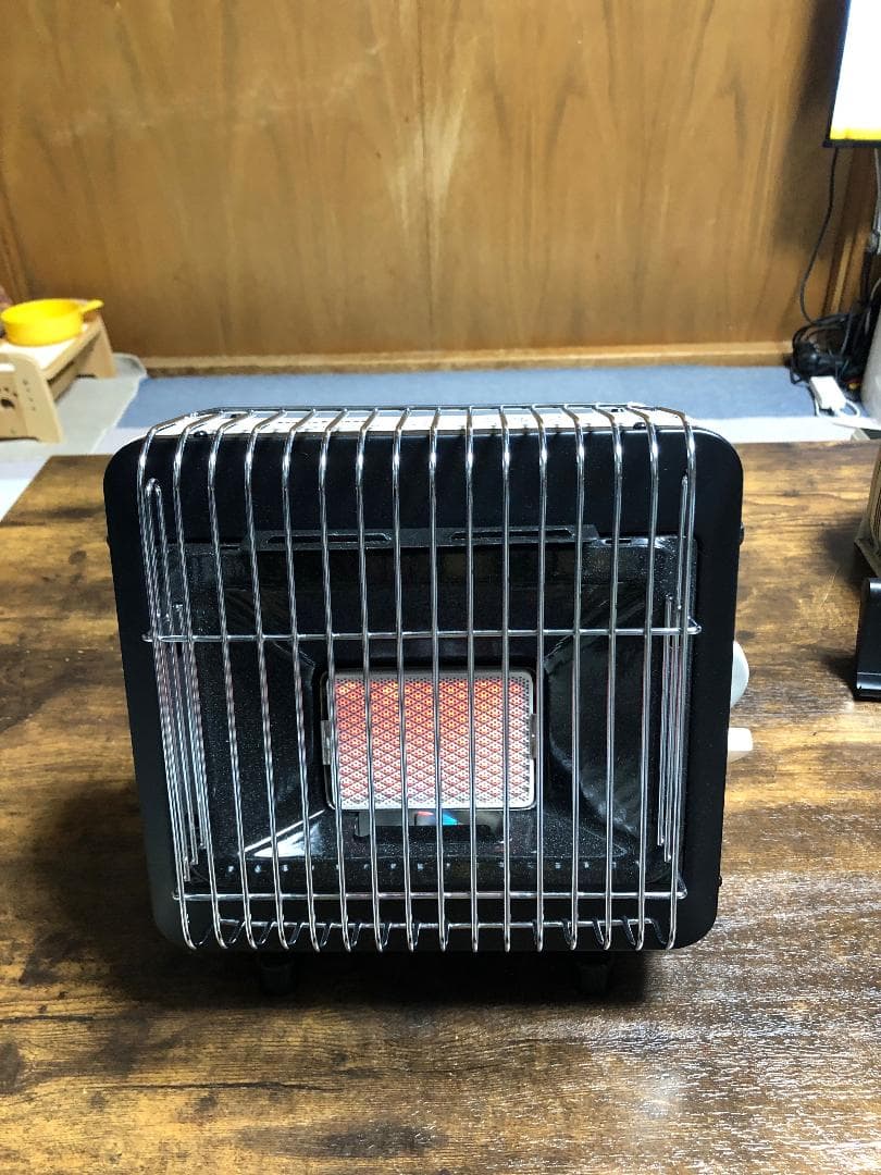 イワタニカセットガスストーブ　CB-STV-EX