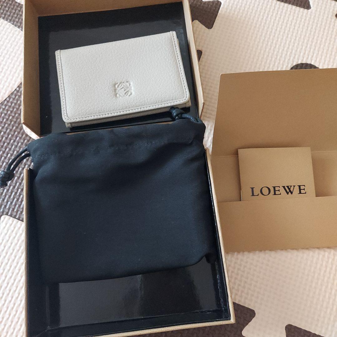 LOEWE 名刺入れ　ライトベージュ