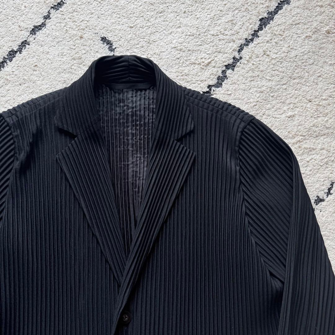オムプリッセイッセイミヤケ　プリーツジャケット　テーラードジャケット　ブラック