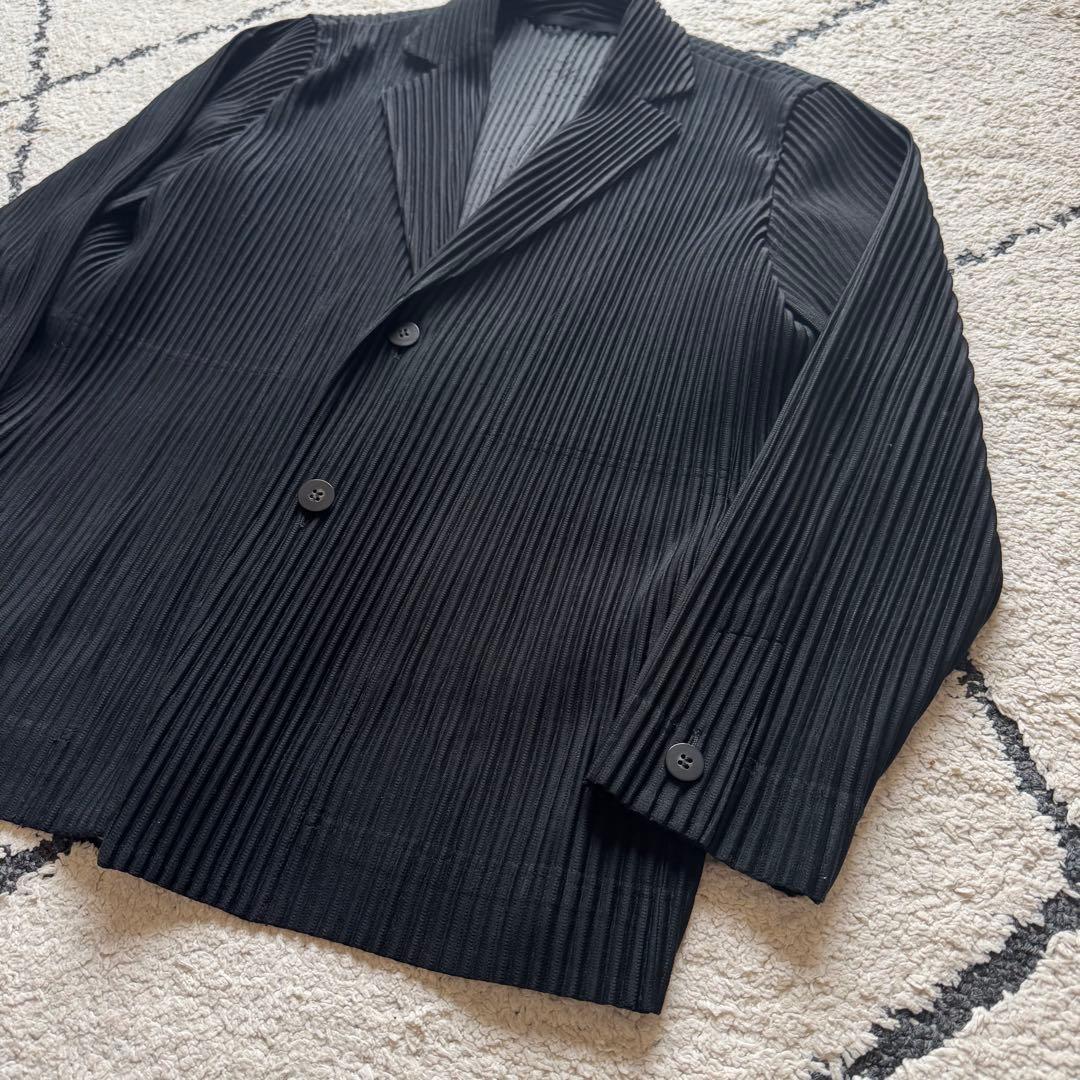 オムプリッセイッセイミヤケ　プリーツジャケット　テーラードジャケット　ブラック