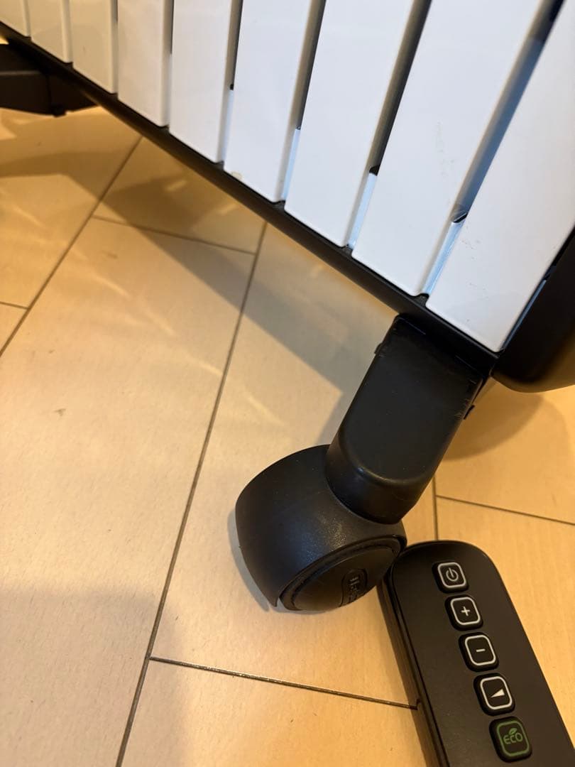 デロンギ マルチダイナミックヒーター MDHU12-BK 美品　オイルヒーター