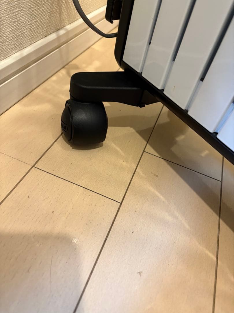 デロンギ マルチダイナミックヒーター MDHU12-BK 美品　オイルヒーター