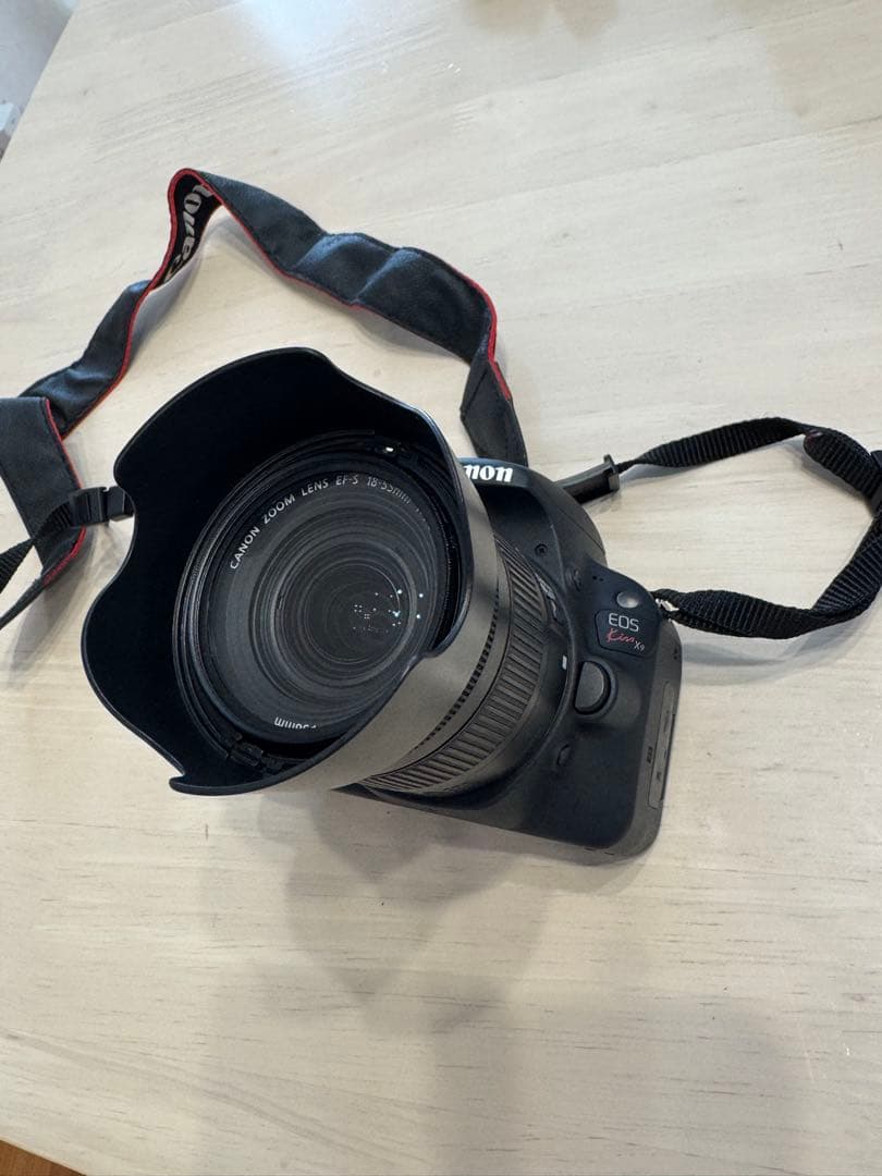 Canon EOS Kiss X9 ブラック ダブルズームキット バッグ付き