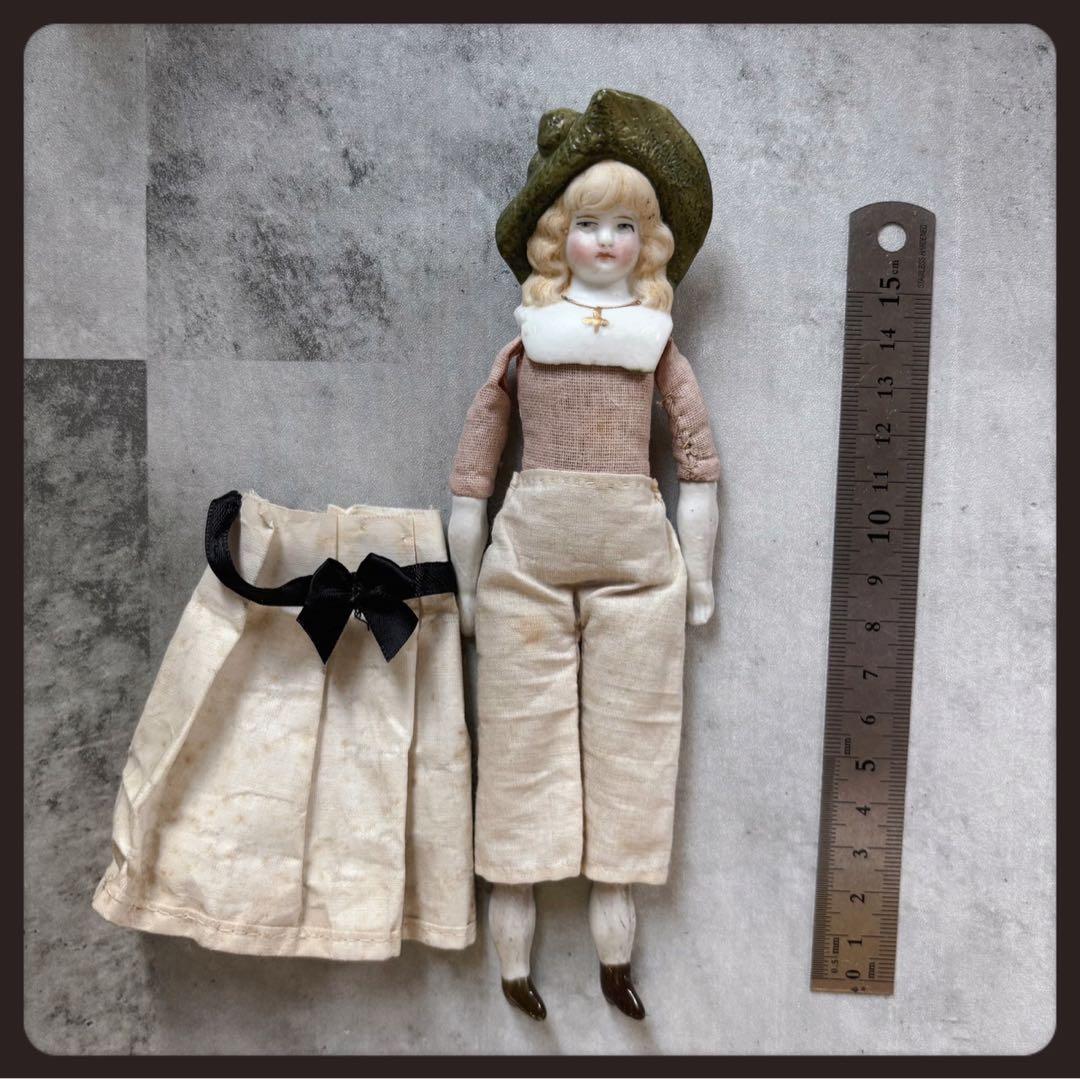 レアアンティーク　ヘルトヴィッヒ 緑の帽子のパリアンドール ビスクドール