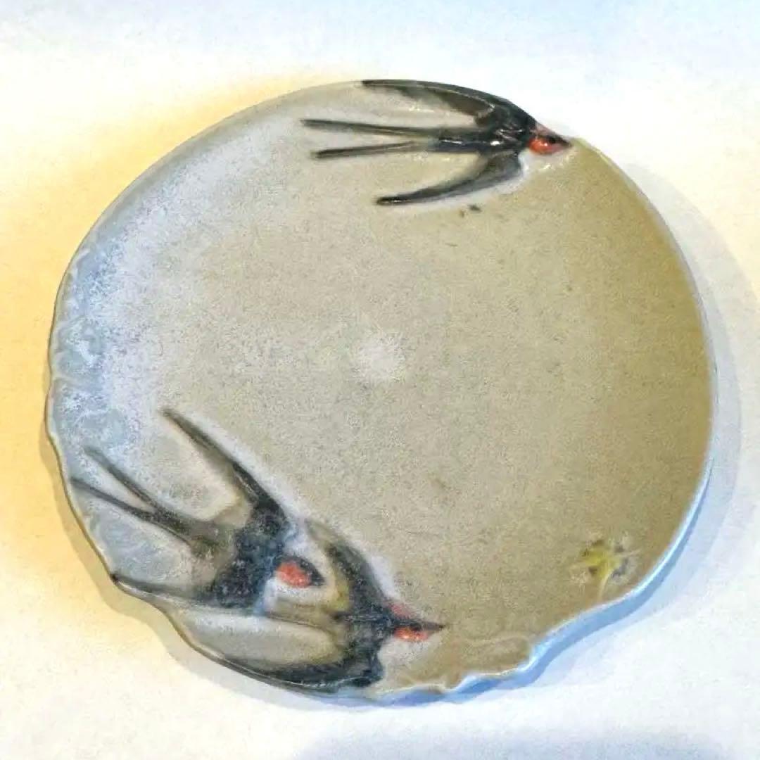 うつわやみたす　つばめと星/カラス