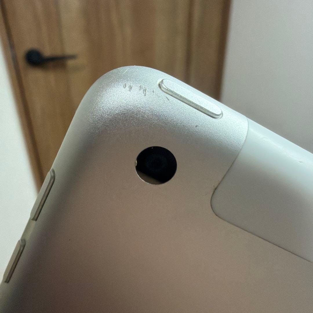 Apple iPad (第6世代) シルバー + Apple Pencilもどき