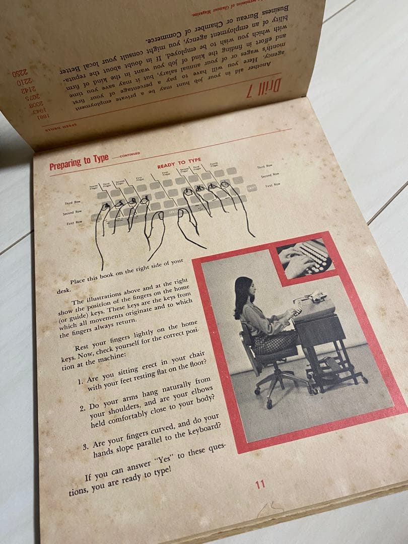 Underwood 手動タイプライター 黒色 ケース付き