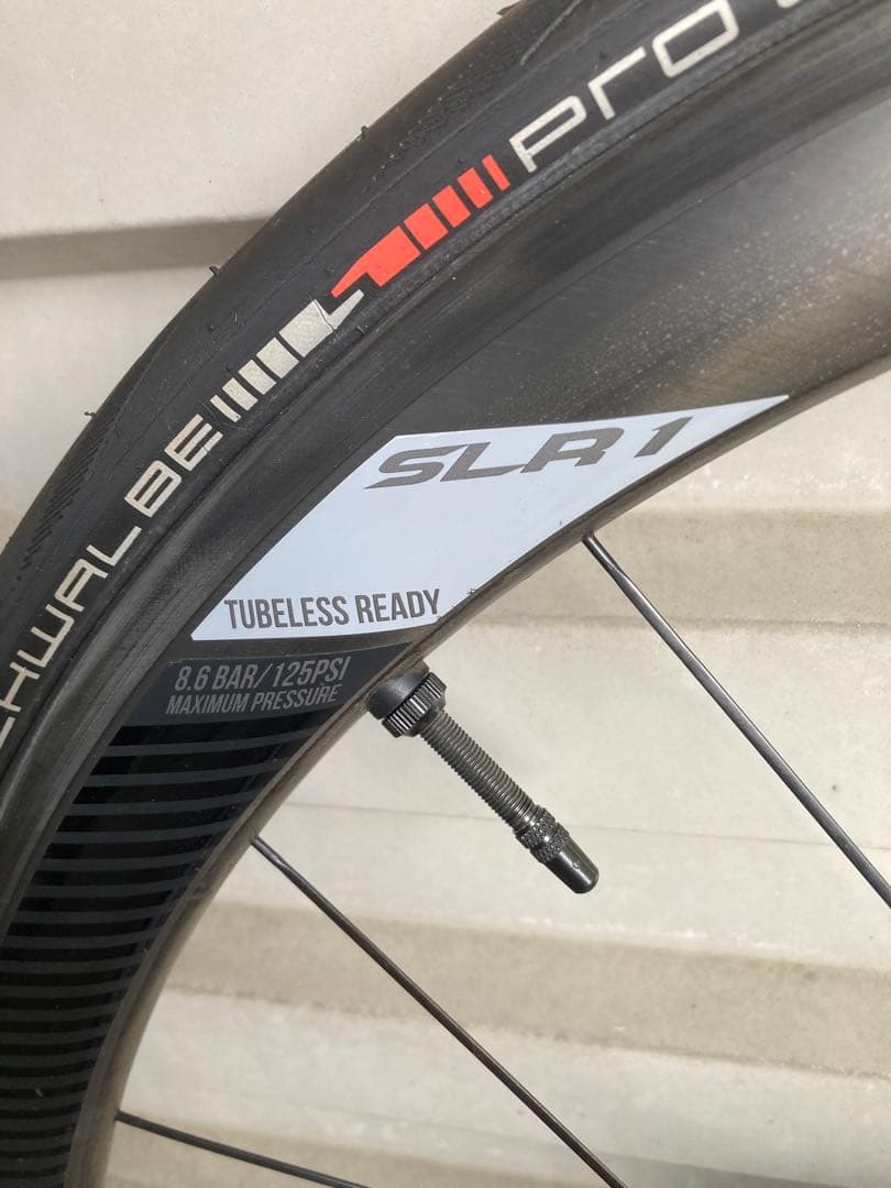 SLR1 カーボンホイール チューブレスタイヤ対応