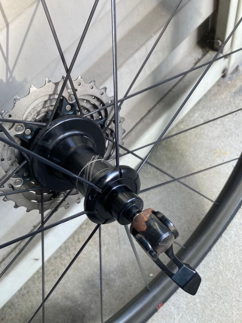 SLR1 カーボンホイール チューブレスタイヤ対応