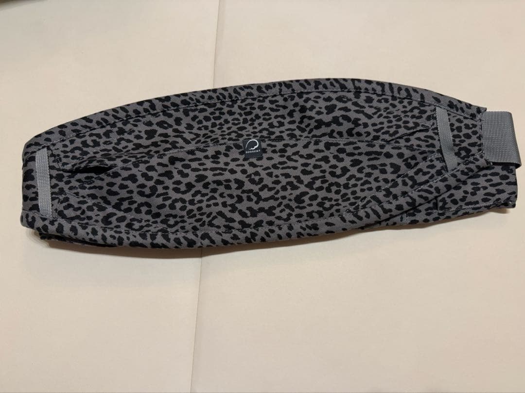 グスケット365抱っこ紐Plus グレーレオパード