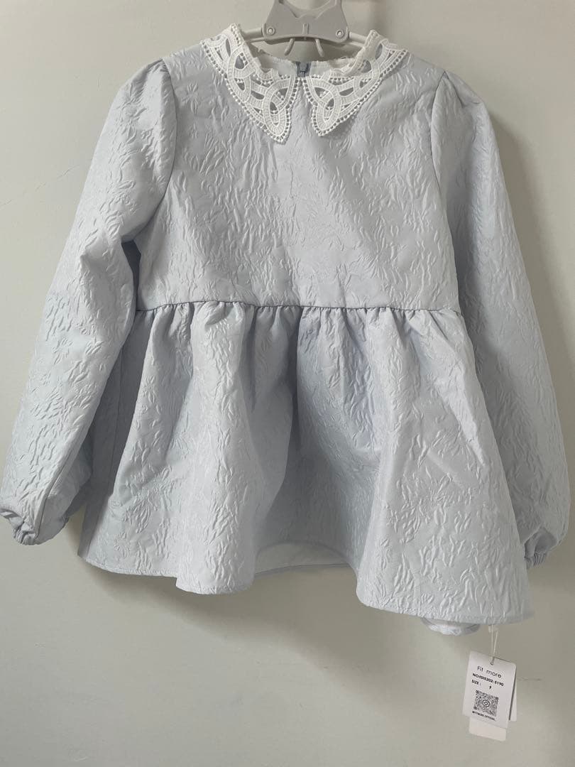 【タグ付き】Fitmore 完売品 ジャガードレース襟ペプラムトップス