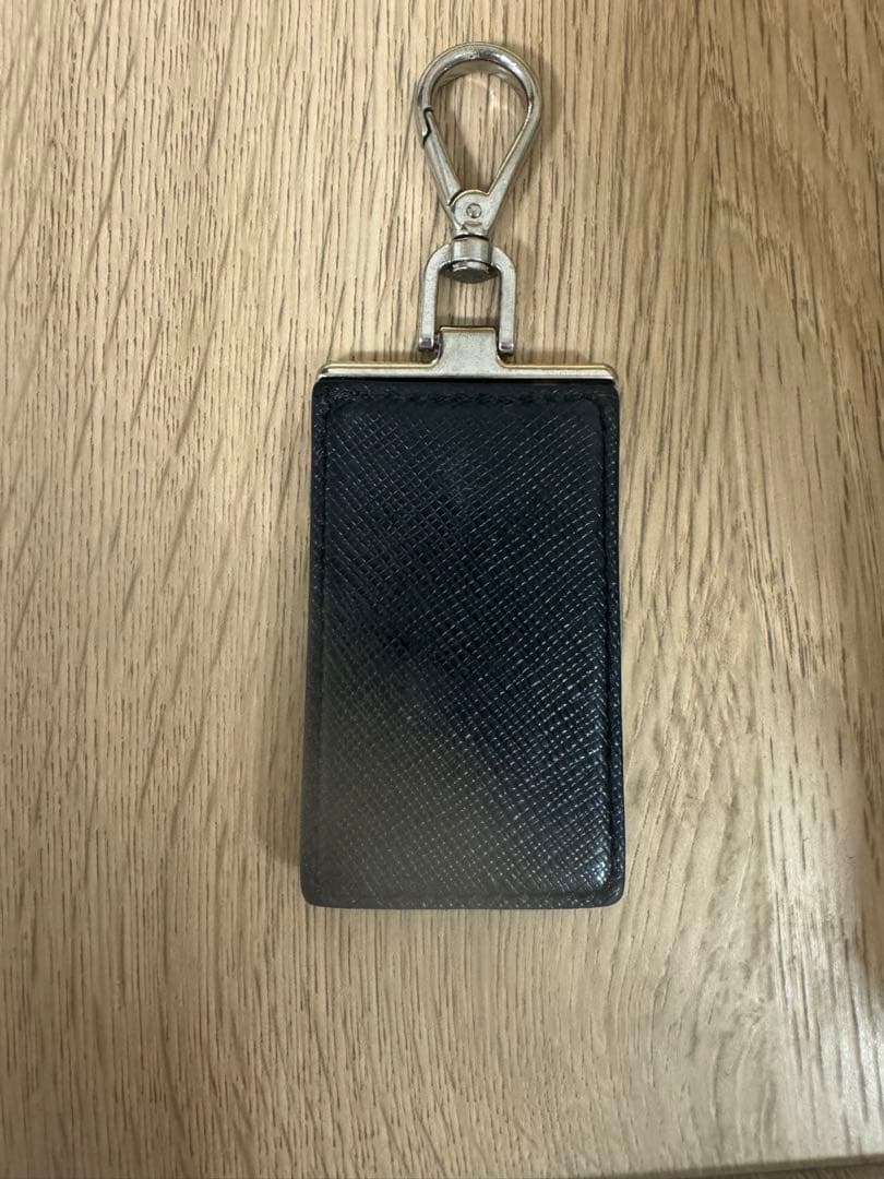 PRADA ブラック キーケース