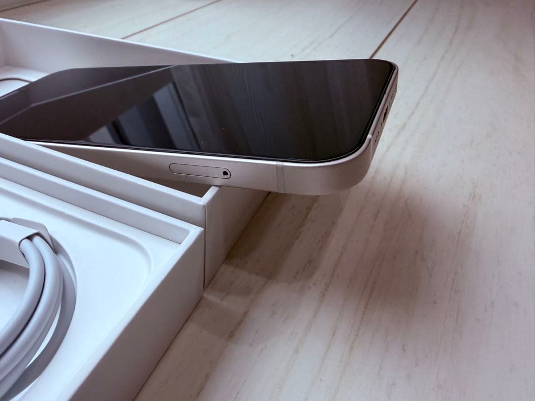 Apple iPhone 12ホワイト 64G 本体 極美品 女性使用