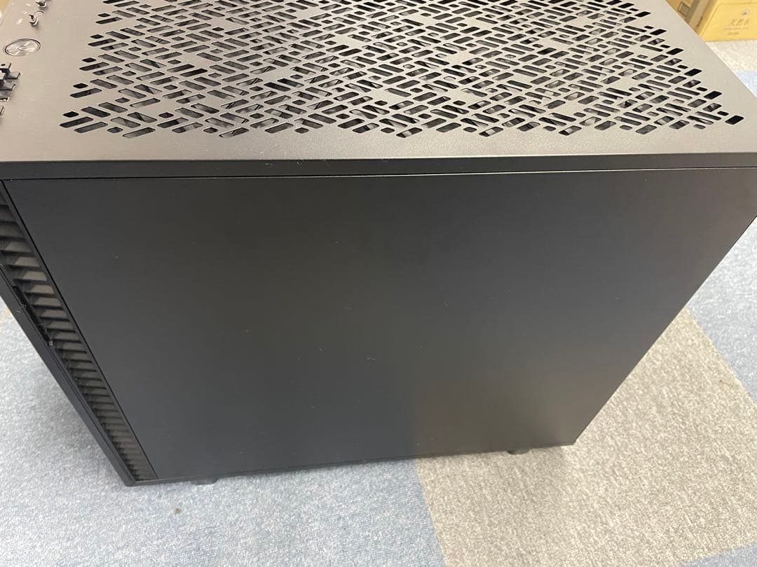 pcケース　fractal define7 (箱あり)