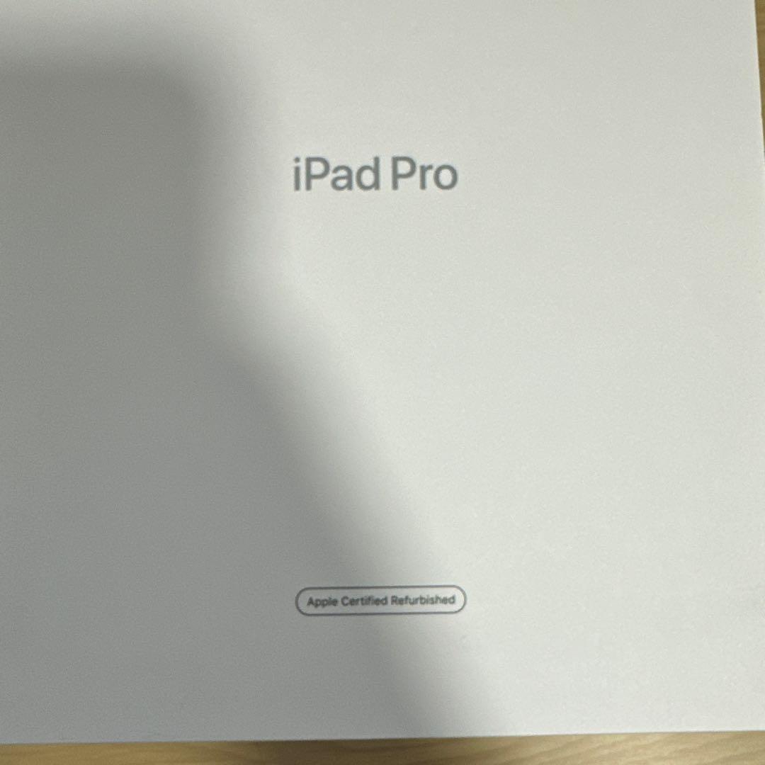 iPad Pro シルバー 11インチ　第二世代　128GB（整備済み品）