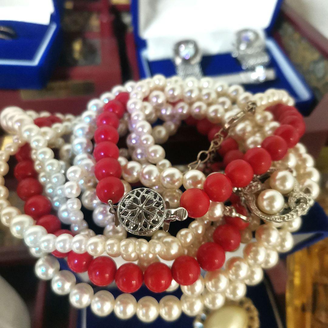 遺品整理 大量アクセサリー 刻印 指輪 金色 喜平 ネックレス ブローチ 古酒