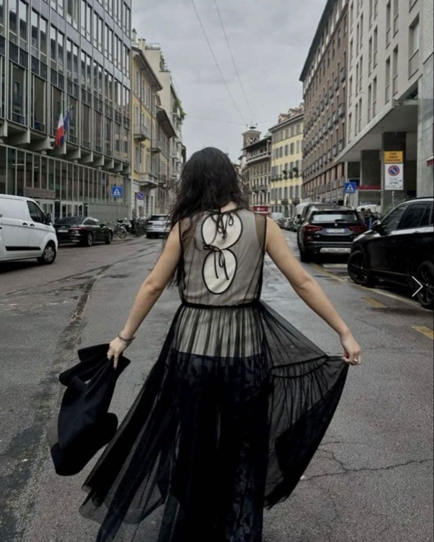 Ameri　BLACK TULLE WAVE TIERED DRESS