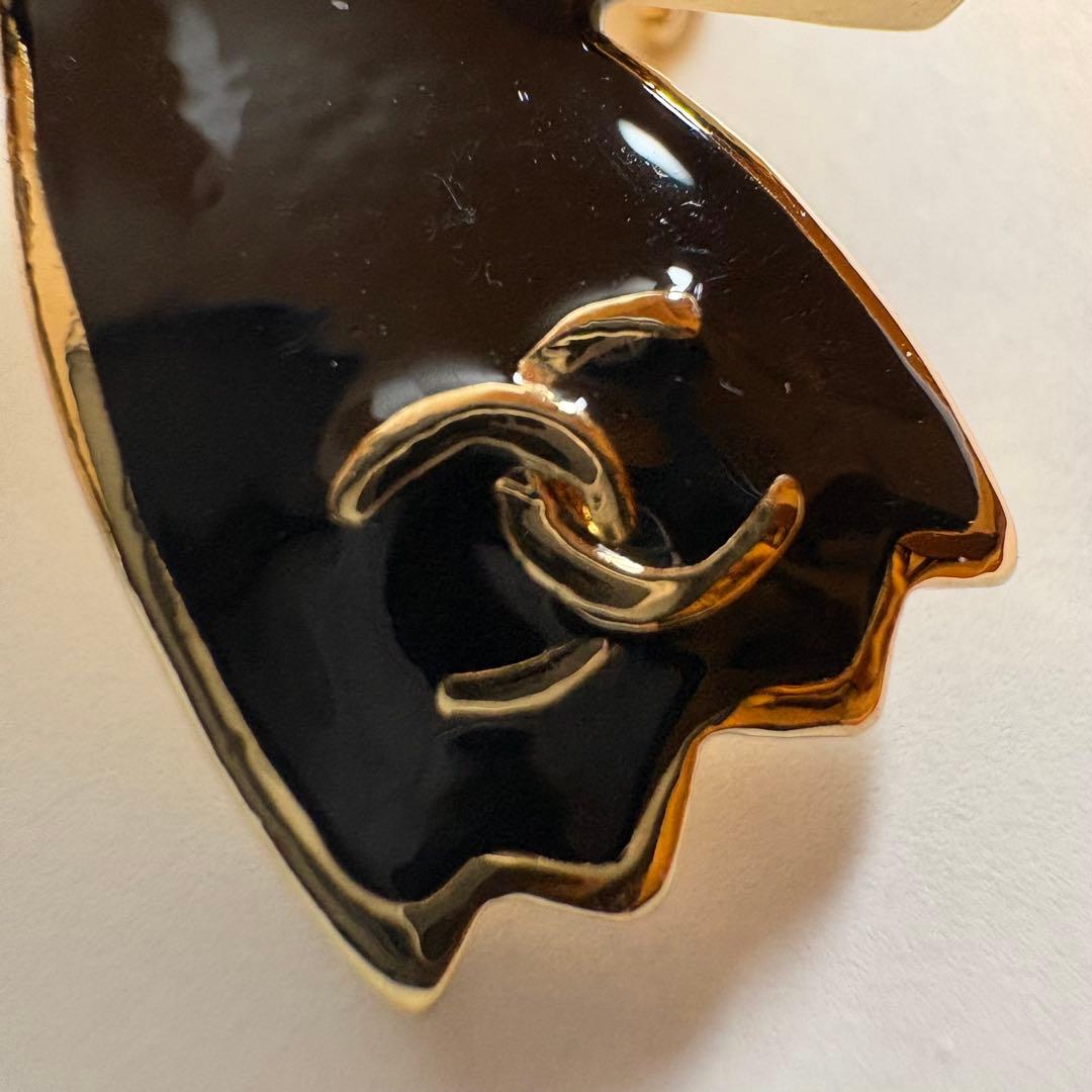 希少　CHANEL シャネル　リボン型　ブローチ　ピンバッジ　ラインストーン