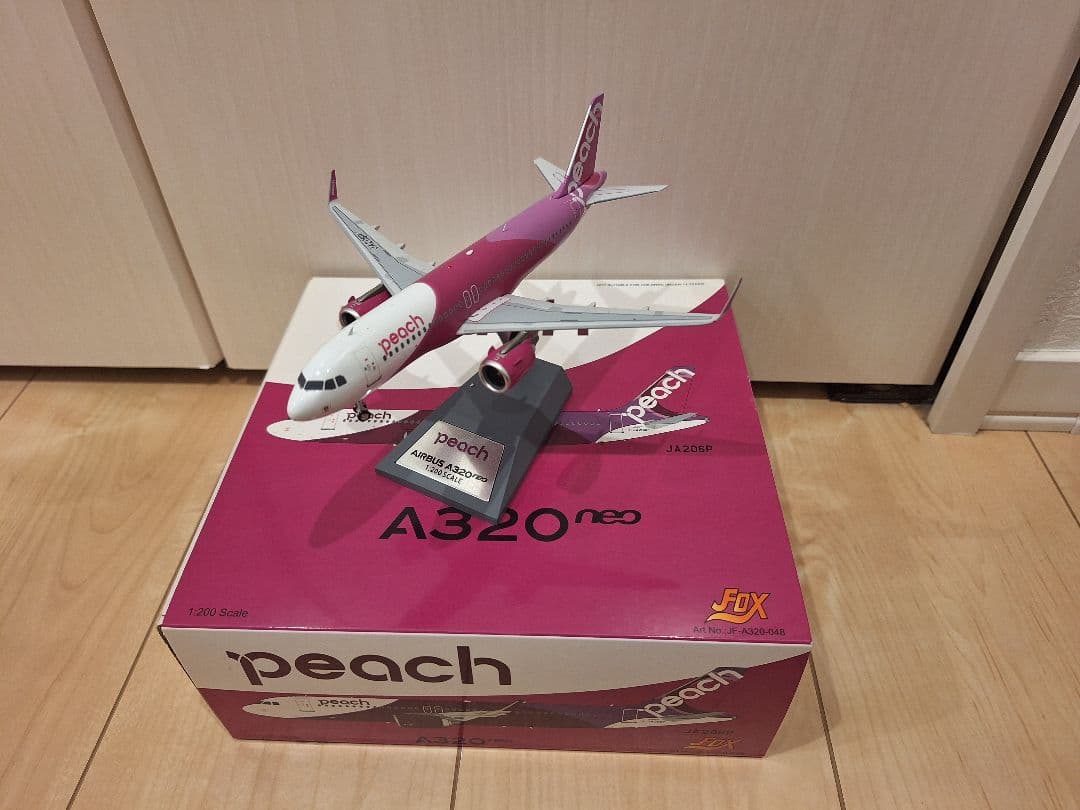 航空機・ヘリコプター J-Fox Peach A320Neo JA206P