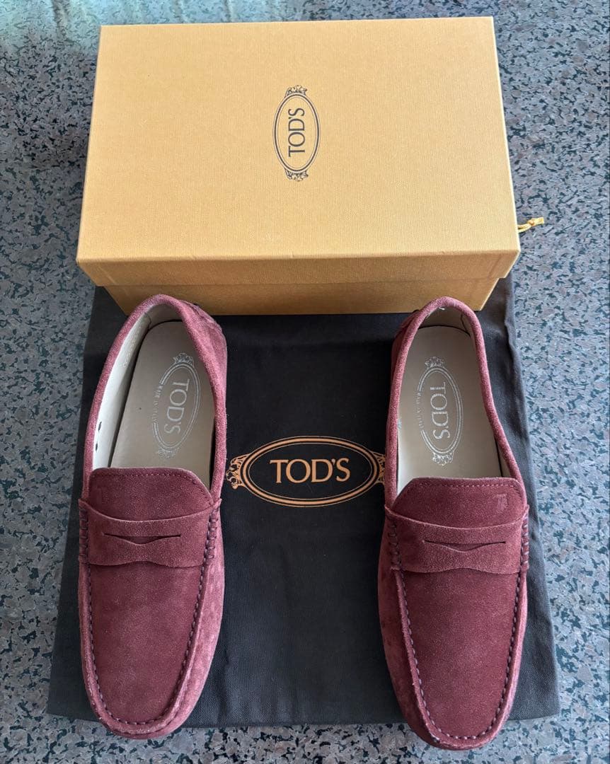 美品！TOD'S トッズ スエードドライビングシューズ 色 : バーガンディ