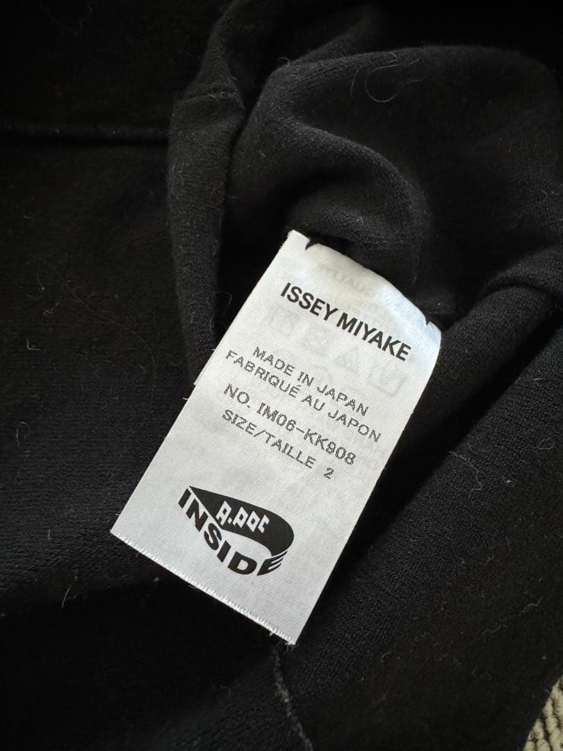 【正規店購入】イッセイミヤケ 長袖 黒色 サイズ2 日本製