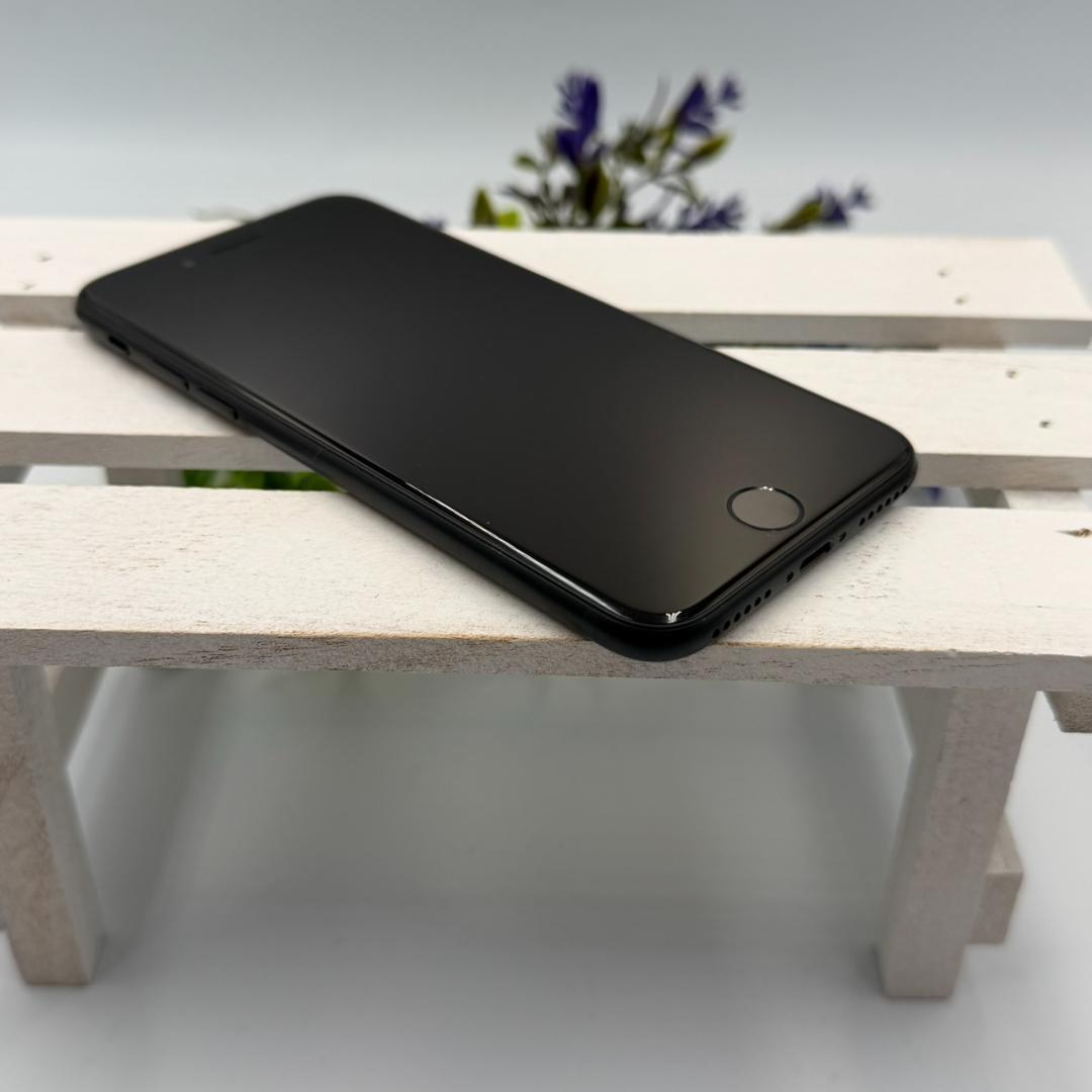 【美品】iPhone SE第3世代 64GB ミッドナイト 310