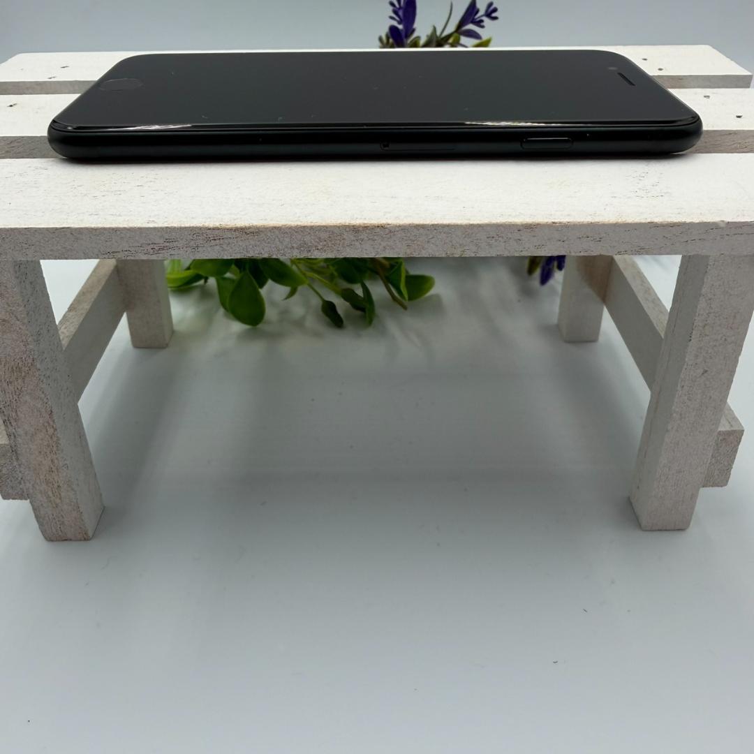 【美品】iPhone SE第3世代 64GB ミッドナイト 310