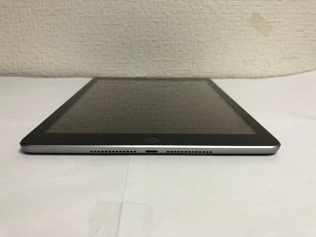 iPad（第5世代）128GB Wi-Fiモデル スペースグレイ No.29