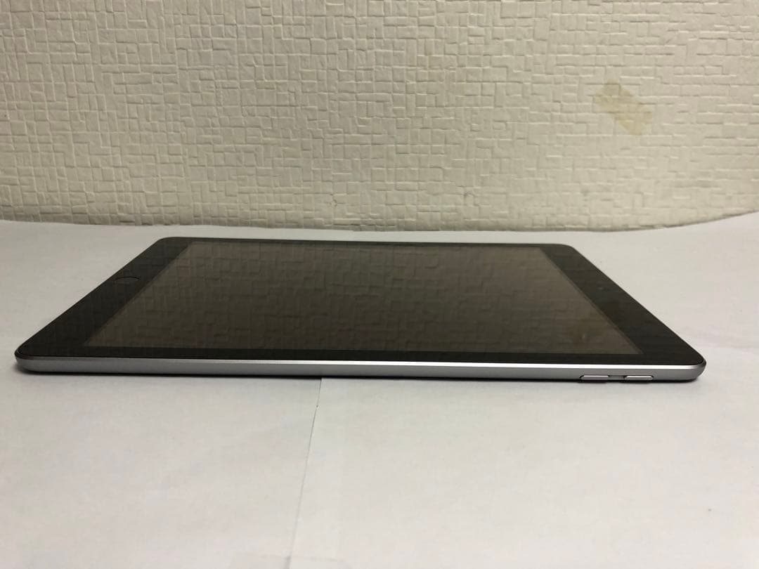 iPad（第5世代）128GB Wi-Fiモデル スペースグレイ No.29