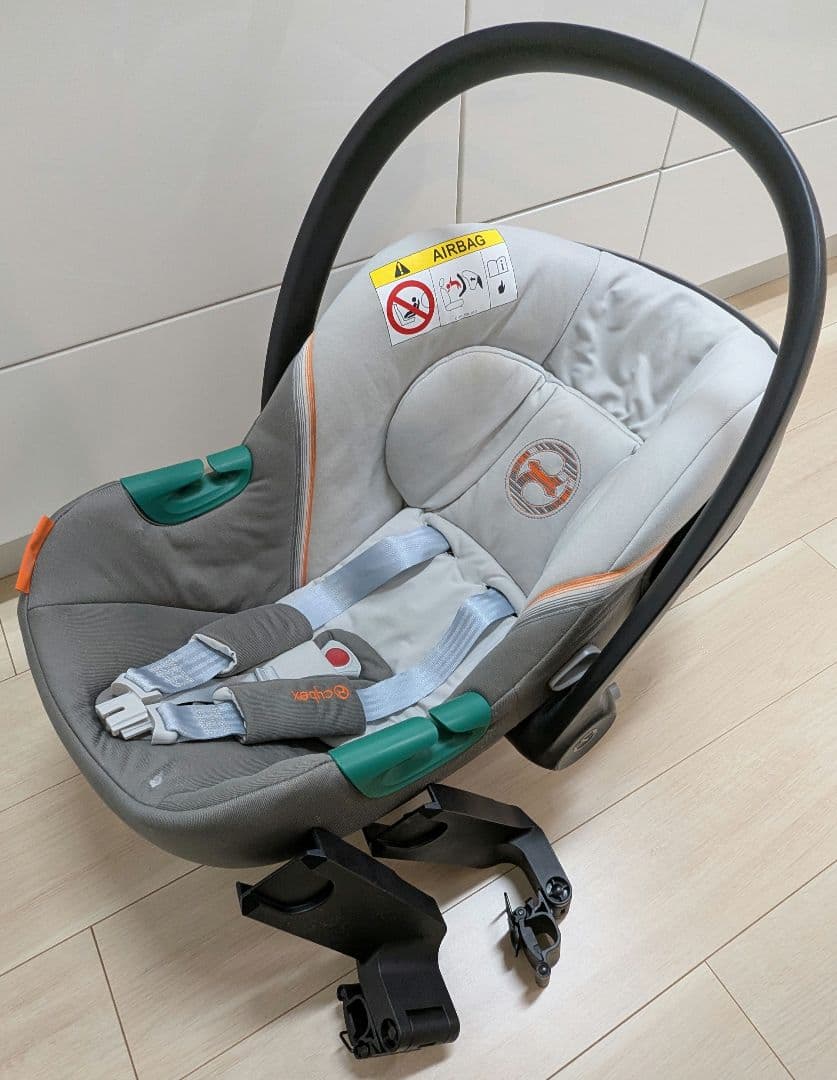 t*u様 激安　cybex エイトンS2i-Sizeベビーシート、カーシートアダ
