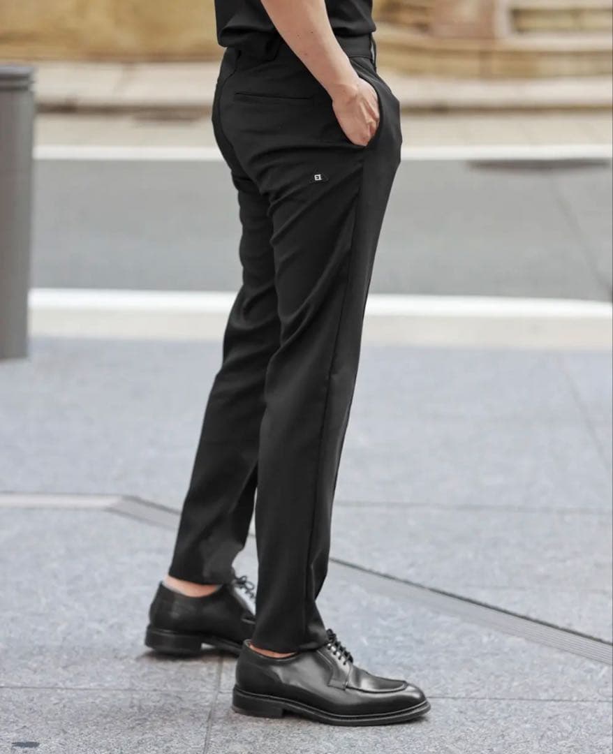 EUROKENVY 至高の極艶脚長ストレッチテーパードスラックス