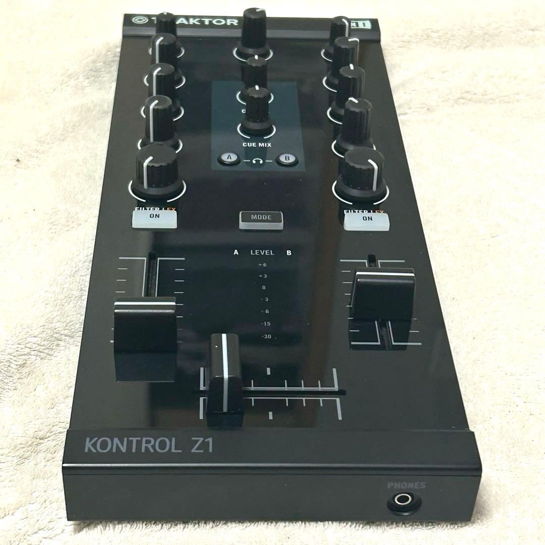 【美品】TRAKTOR KONTROL Z1 DJコントローラー AC不要モデル