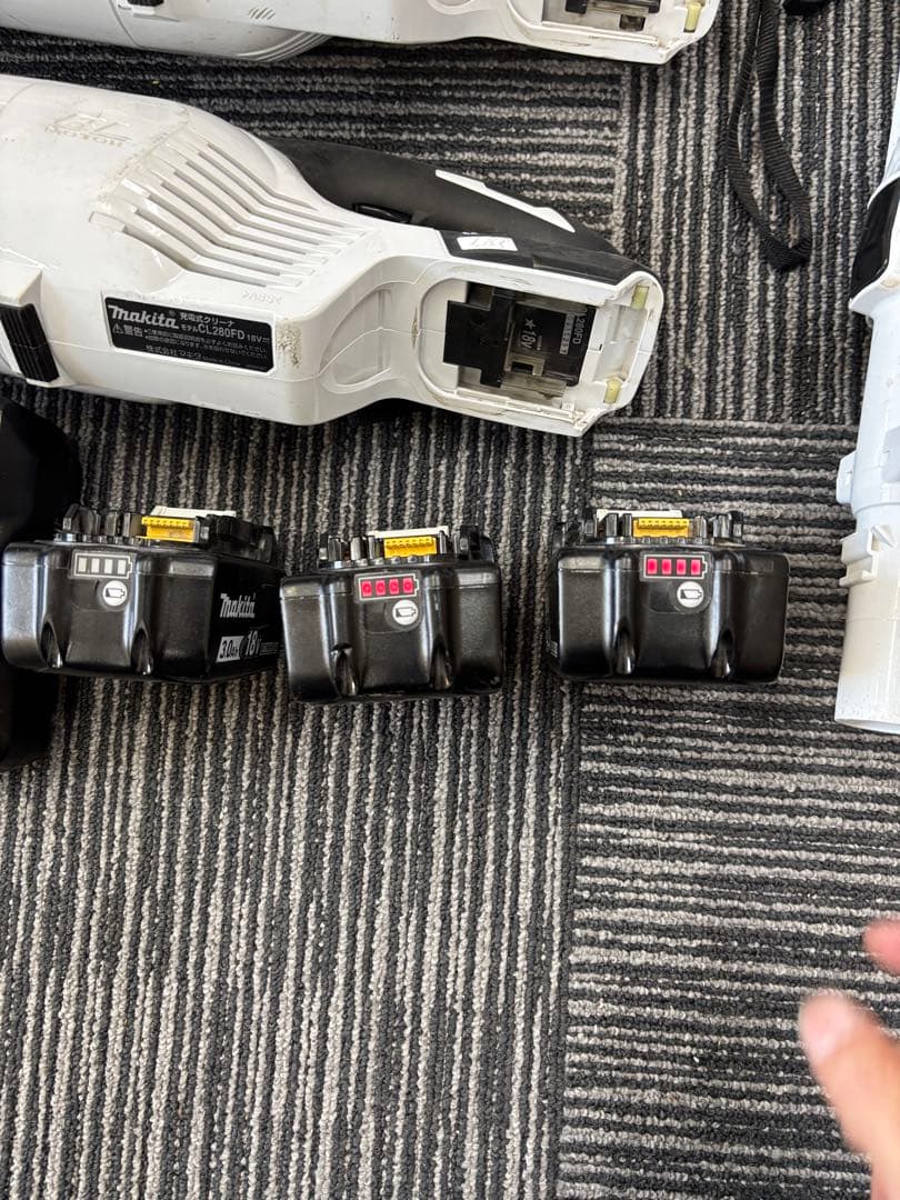 マキタ　コードレス　掃除機　3台