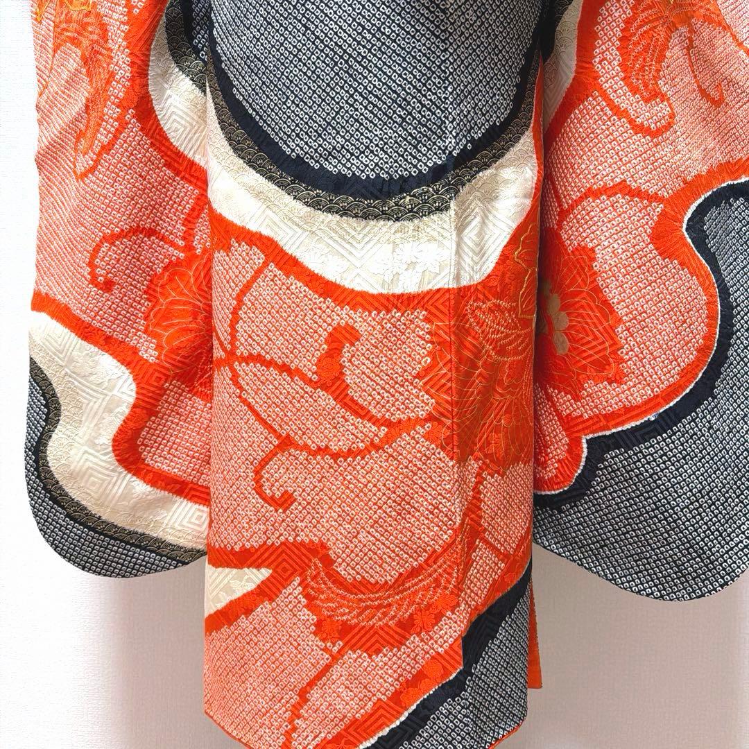 21 振袖フルセット 正絹 朱赤 黒 金彩 絞り 駒刺繍 レトロ アンティーク