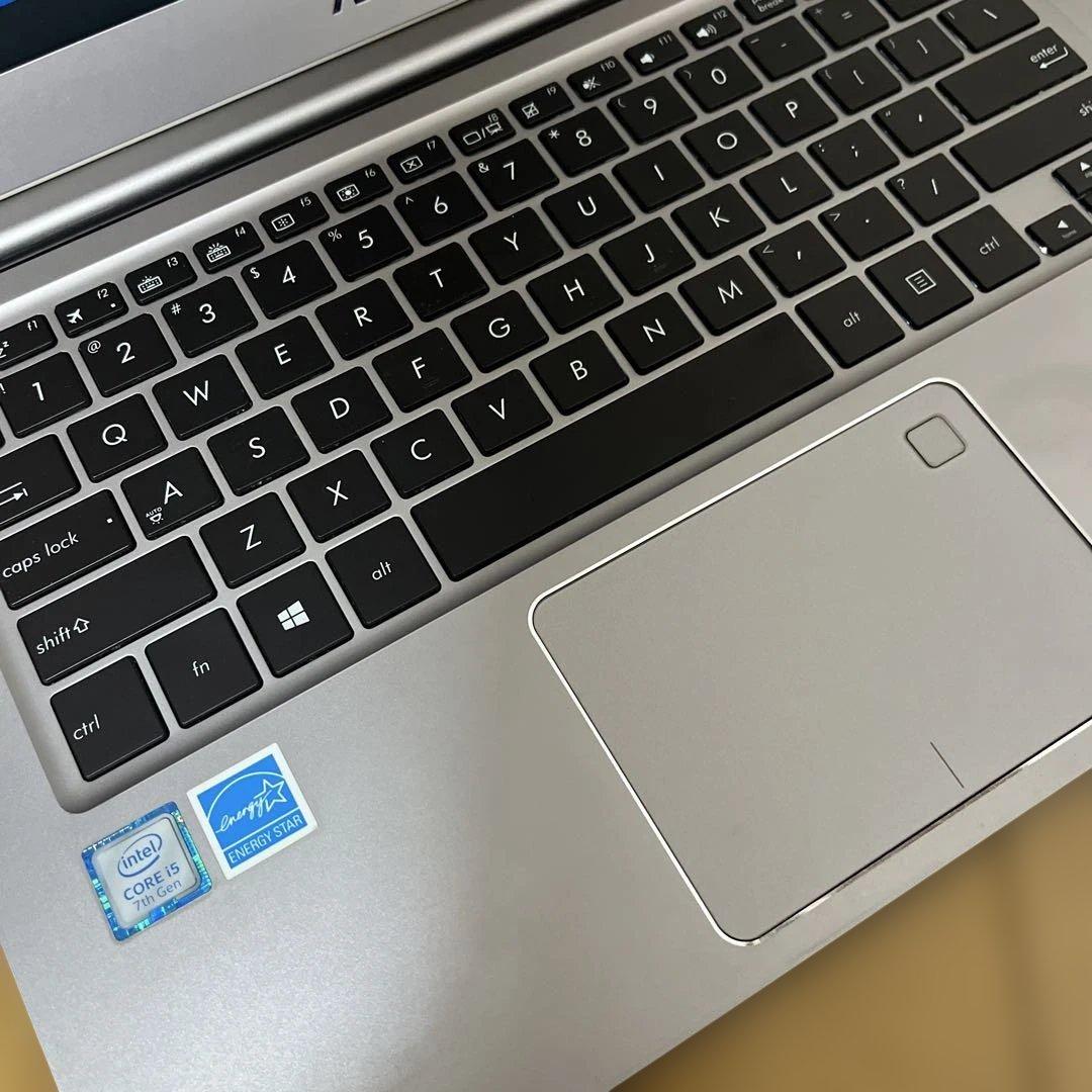 ASUS UX330U ノートパソコン　初期化済み