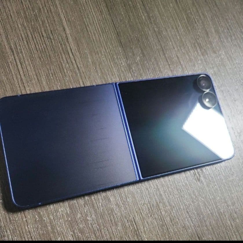 Galaxy Z Flip7 SIMフリー 256GB　国内版