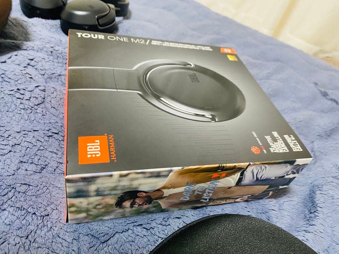 ヘッドホン jbl tour one m2