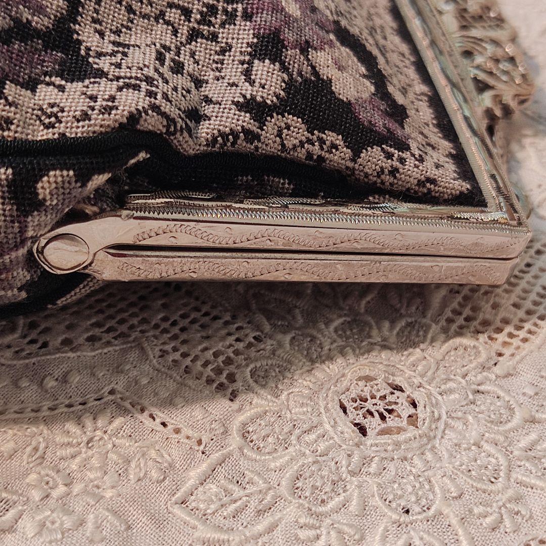 プチポワン　刺繍　ゴブラン　バック　ポーチ　アンティーク　ニードルポイント