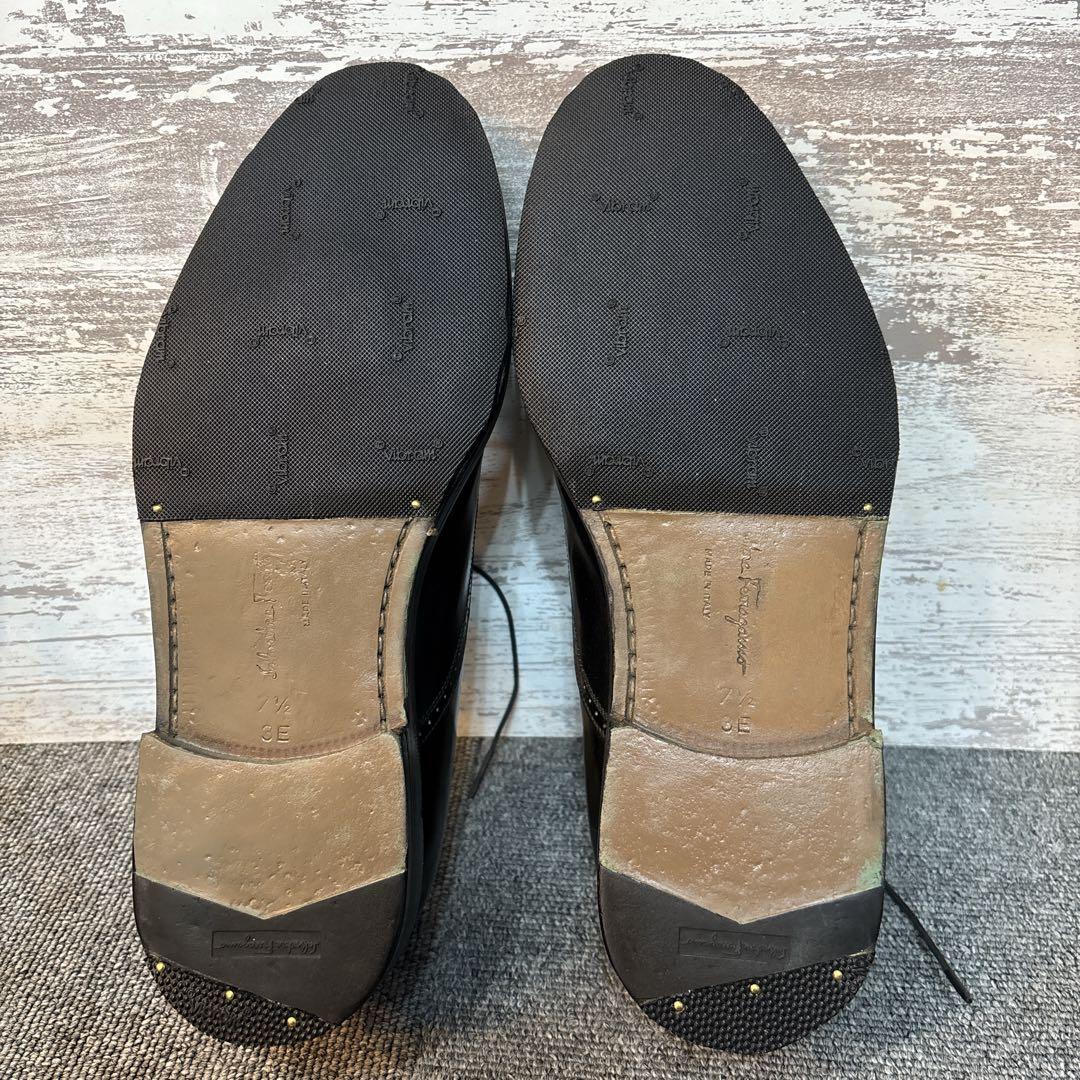 サルバトーレフェラガモ レザーシューズ ストレートチップ 黒 7.5