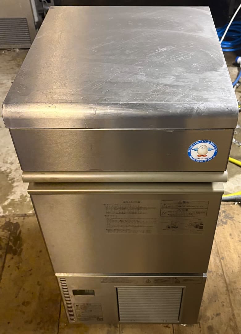 旧福島工業製（現ガリレイ）25kg製氷機